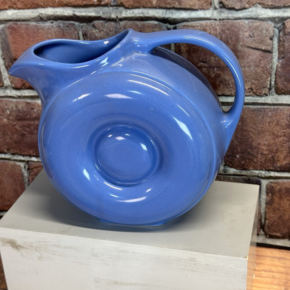 Vintage Hall's Light Delphinium Blue Donut Pitcher Jug w Ice Lip 1940s Art Deco - Picture 1 of 7